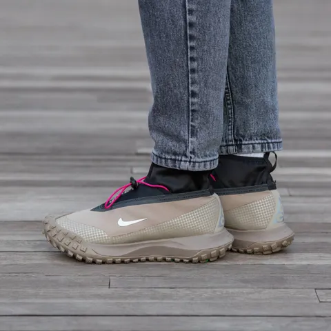 Nike ACG Mountain Fly Gore-Tex Beige Black